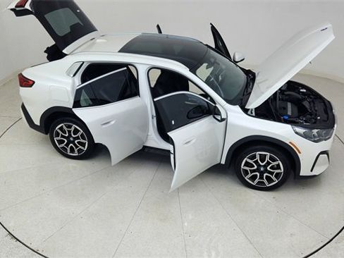 Used 2025 BMW X2 xDrive28i image 80