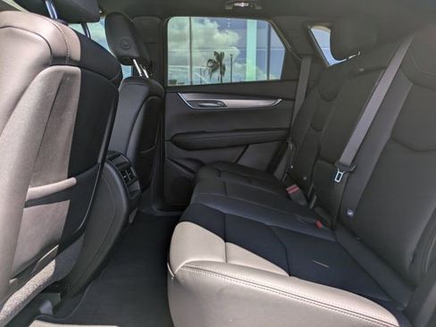Certified 2025 Cadillac XT5 Luxury w/ LPO, Floor Liner Package FWD image 15