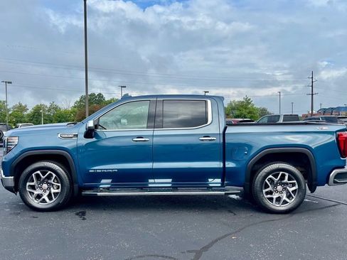 Used 2024 GMC Sierra 1500 SLT w/ SLT Premium Plus Package AWD/4WD image 4