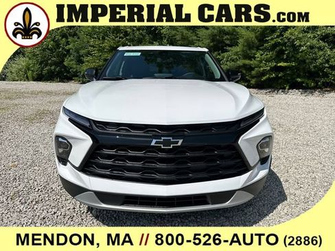 New 2026 Chevrolet Blazer LT w/ Sound & Technology Package AWD/4WD image 4