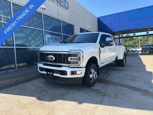 Used 2026 Ford F350 Platinum w/ Platinum Plus Package AWD/4WD image 4