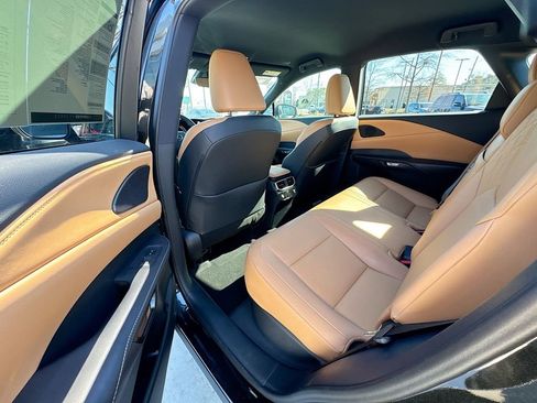 Used 2025 Lexus RX 350 FWD w/ Technology Package image 33