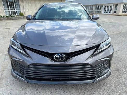 Used 2023 Toyota Camry LE FWD image 3