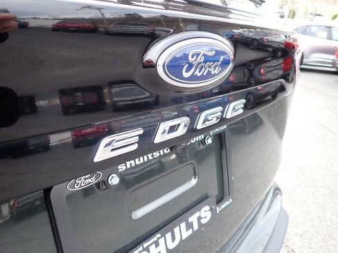 Certified 2023 Ford Edge SEL w/ Convenience Package AWD/4WD image 6