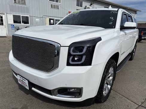 Used 2018 GMC Yukon XL SLT AWD/4WD image 1