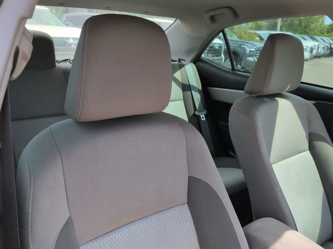 Used 2017 Toyota Corolla LE FWD image 7