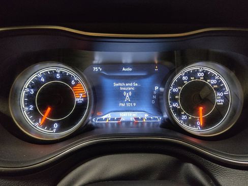 Used 2019 Jeep Cherokee Limited FWD image 23