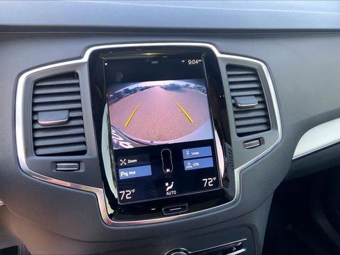 Used 2022 Volvo XC90 T5 Momentum FWD image 27