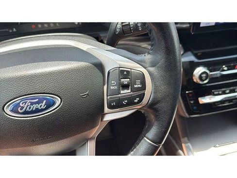 Used 2023 Ford Explorer Limited AWD/4WD image 30