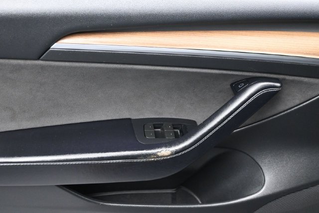 Used 2023 Tesla Model 3 Standard Range RWD image 8