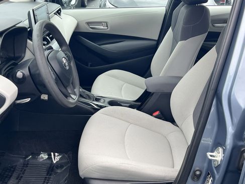 Used 2020 Toyota Corolla LE image 11