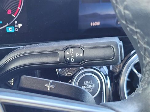 Used 2025 Mercedes-Benz GLA 250 image 12