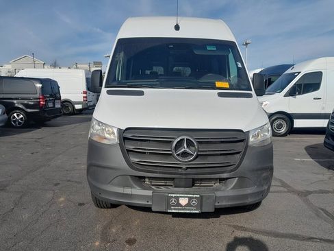Used 2024 Mercedes-Benz Sprinter 2500 image 2