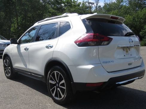 Used 2018 Nissan Rogue SL w/ Premium Package AWD/4WD image 7