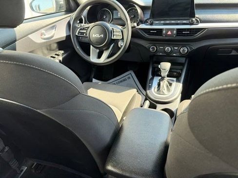 Used 2024 Kia Forte LXS FWD image 34