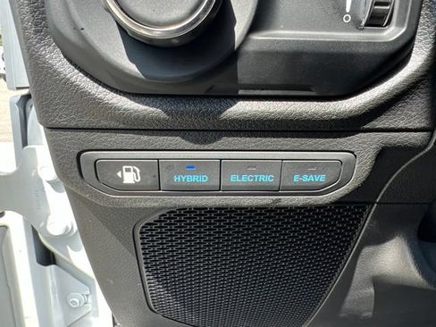 Used 2024 Jeep Wrangler Unlimited AWD/4WD image 17