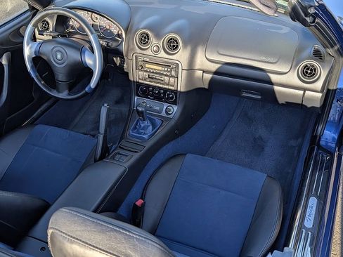 Used 1999 MAZDA MX-5 Miata image 23