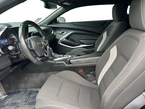 Used 2021 Chevrolet Camaro LT image 9