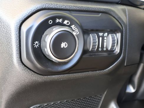 Used 2022 Jeep Wrangler Sport S image 16