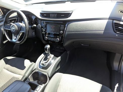 Certified 2020 Nissan Rogue SV image 12