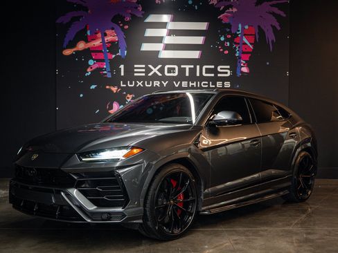 Used 2019 Lamborghini Urus AWD/4WD image 1