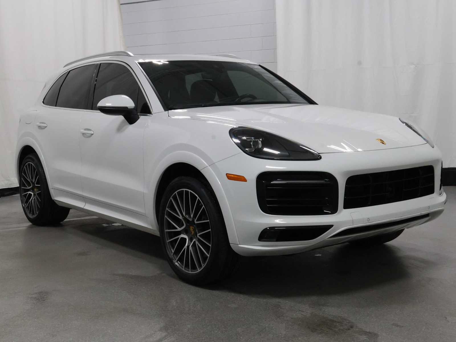 Used 2022 Porsche Cayenne AWD/4WD image 13
