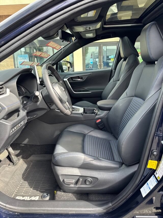 Used 2020 Toyota RAV4 XSE AWD/4WD image 9