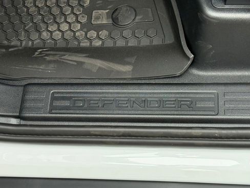 New 2026 Land Rover Defender 110 X-Dynamic SE AWD/4WD image 14
