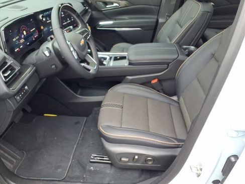 New 2026 Chevrolet Traverse High Country image 5