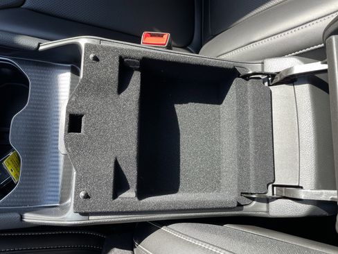 New 2025 Jeep Grand Cherokee Limited w/ Luxury Tech Group II image 32