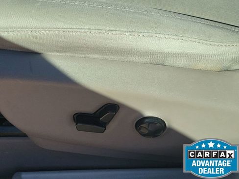 Used 2017 Chrysler Pacifica LX image 30