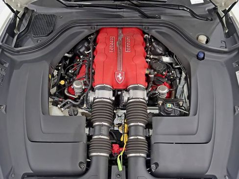 Used 2011 Ferrari California RWD image 38