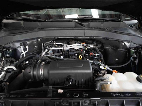 Used 2021 Ford Explorer XLT w/ Equipment Group 202A AWD/4WD image 32