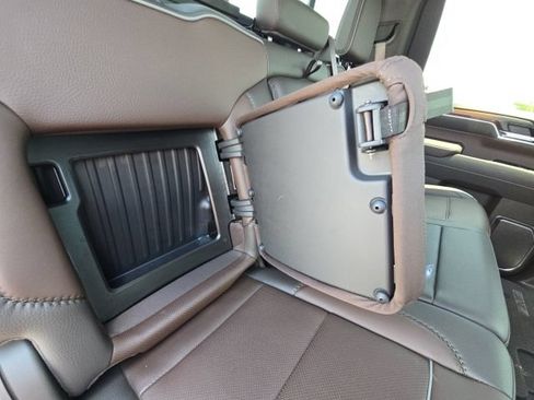 Used 2024 GMC Sierra 1500 Denali w/ Denali Reserve Package AWD/4WD image 17