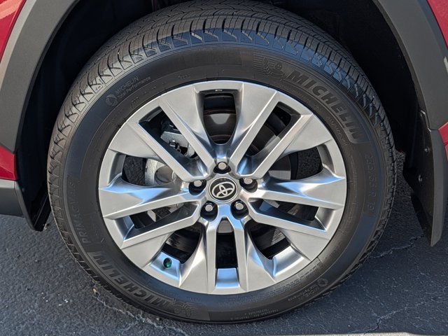 Used 2025 Toyota RAV4 XLE Premium AWD/4WD image 11