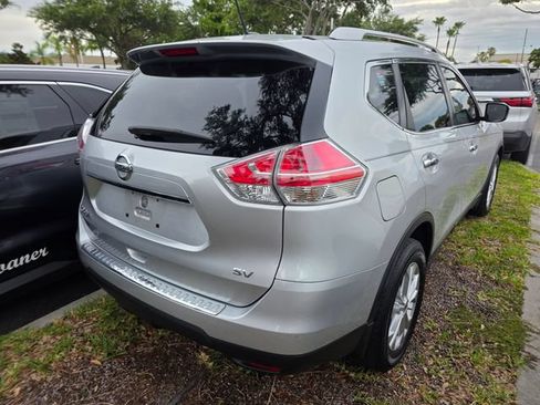 Used 2015 Nissan Rogue SV FWD image 8