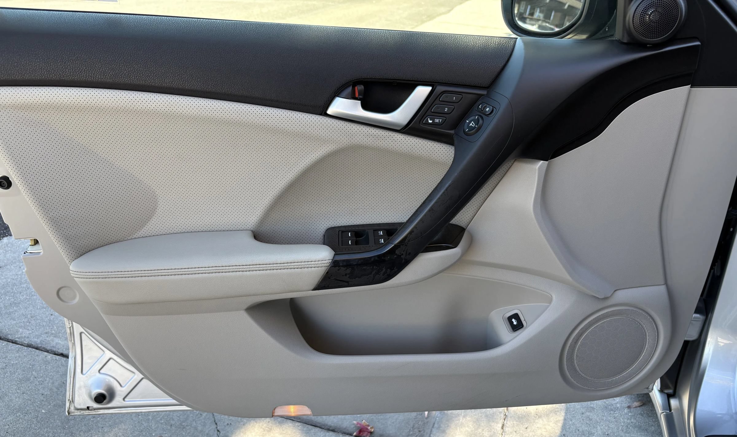 Used 2012 Acura TSX Sedan FWD image 16