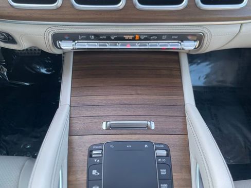 Certified 2022 Mercedes-Benz GLS 450 4MATIC image 36