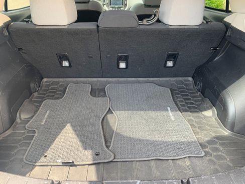 Used 2018 Subaru Crosstrek 2.0i Premium w/ Moonroof Package AWD/4WD image 9
