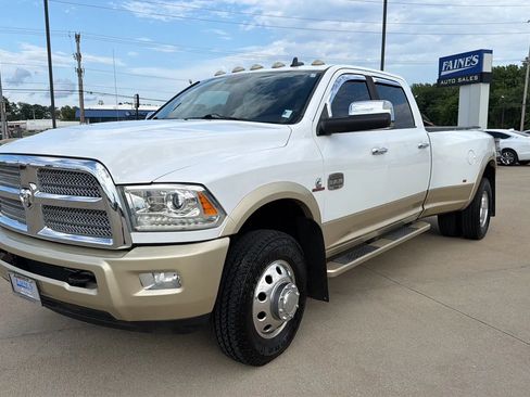 Used 2015 RAM 3500 Laramie Longhorn w/ Convenience Group AWD/4WD image 3