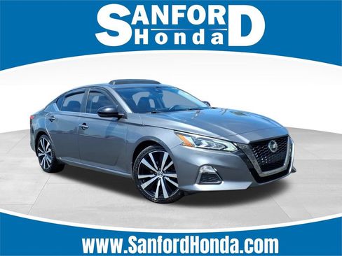 Used 2020 Nissan Altima 2.5 SR w/ Premium Package FWD image 1