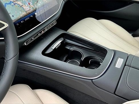 New 2025 Mercedes-Benz E 450 4MATIC All-Terrain Wagon image 11