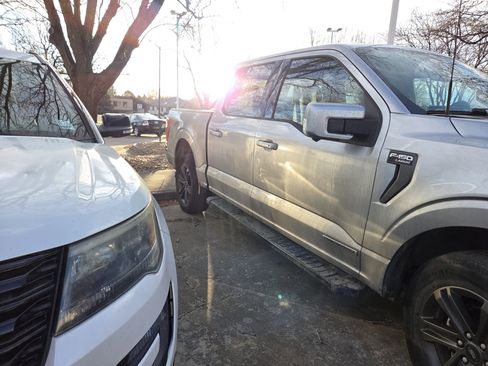 Used 2022 Ford F150 Lariat w/ Equipment Group 502A High image 5