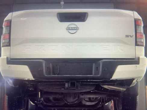 Certified 2024 Nissan Frontier SV w/ SV Convenience Package image 19