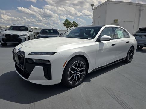 New 2026 BMW 760i xDrive w/ Executive Package AWD/4WD image 8