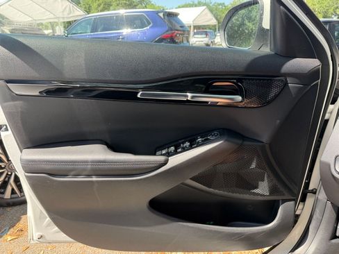 Used 2025 Kia Seltos S FWD image 18