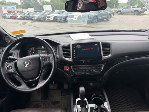 Used 2017 Honda Ridgeline Black Edition image 10