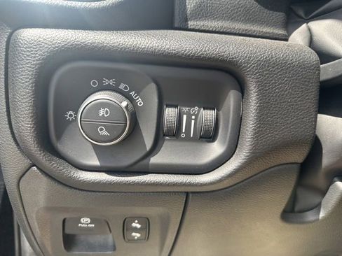 Used 2023 RAM 1500 Laramie AWD/4WD image 23