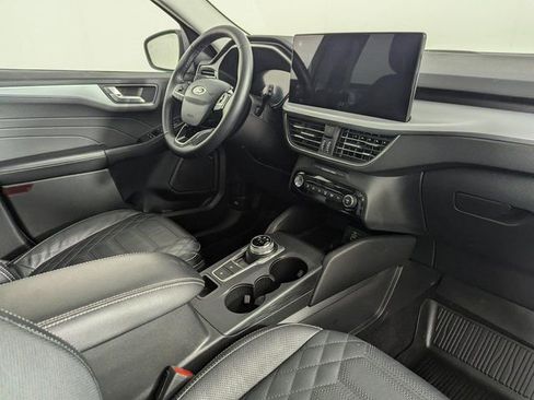 Used 2024 Ford Escape Platinum w/ Premium Technology Package image 25