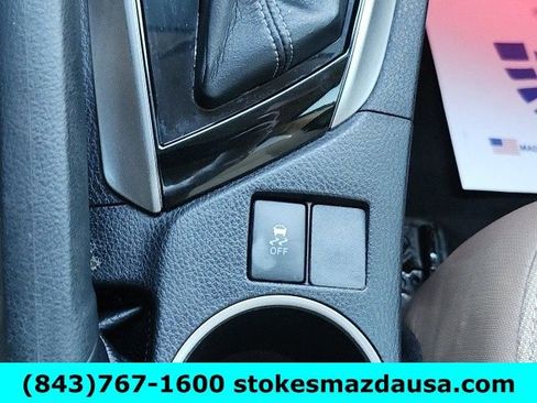 Used 2015 Toyota Corolla LE image 29